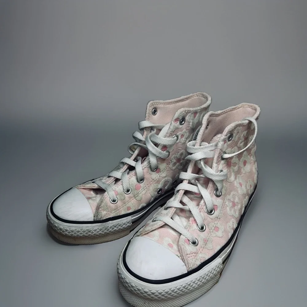 Converse Chuck Taylor All Star Platform Pink Floral High Tops 4Y or Women's Sz 6